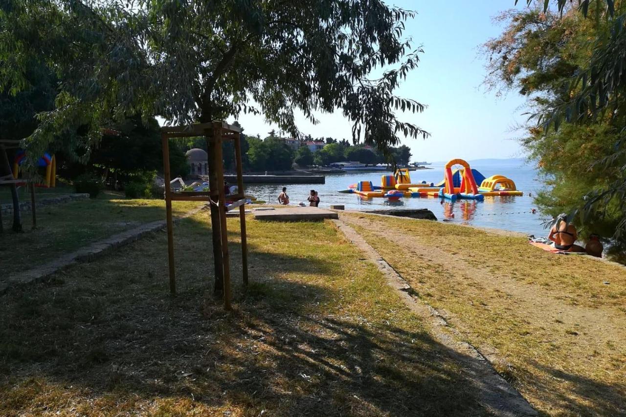 Family Friendly Apartments With A Swimming Pool Zadar - 18098 Εξωτερικό φωτογραφία