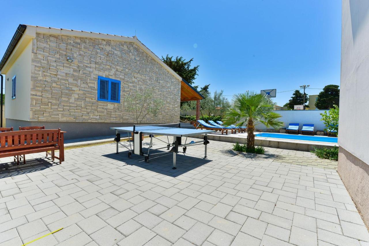 Family Friendly Apartments With A Swimming Pool Zadar - 18098 Εξωτερικό φωτογραφία