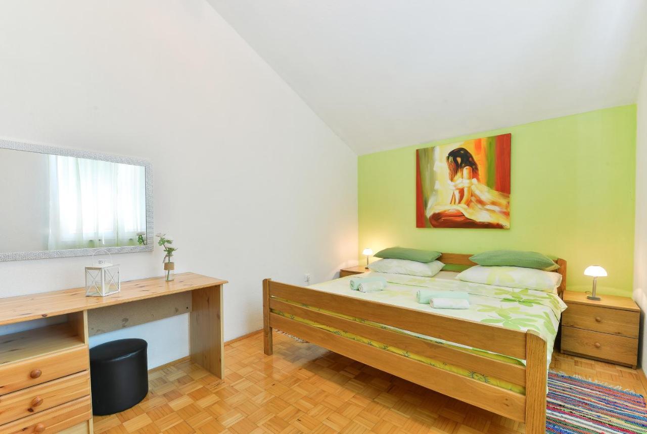 Family Friendly Apartments With A Swimming Pool Zadar - 18098 Εξωτερικό φωτογραφία