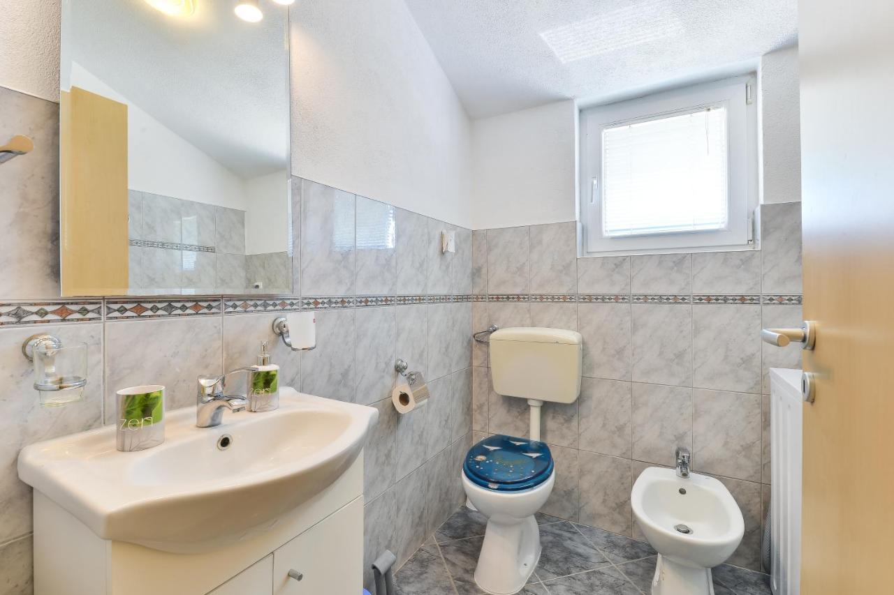 Family Friendly Apartments With A Swimming Pool Zadar - 18098 Εξωτερικό φωτογραφία