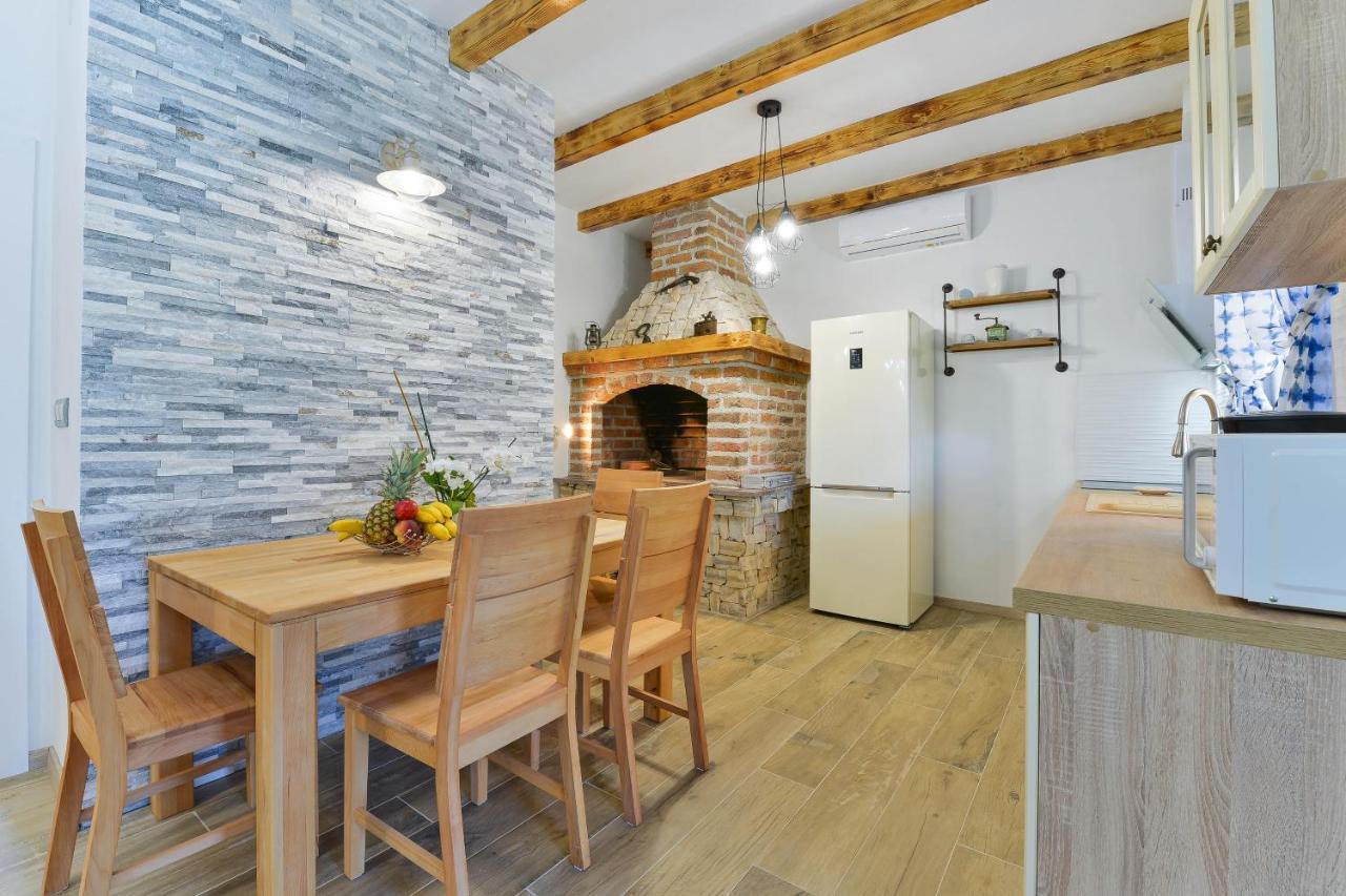 Family Friendly Apartments With A Swimming Pool Zadar - 18098 Εξωτερικό φωτογραφία