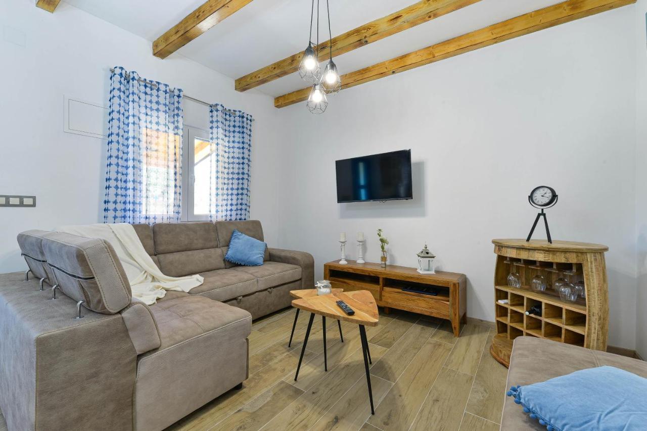 Family Friendly Apartments With A Swimming Pool Zadar - 18098 Εξωτερικό φωτογραφία