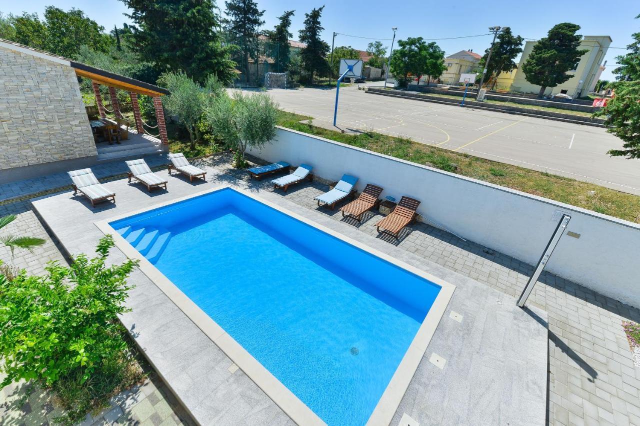 Family Friendly Apartments With A Swimming Pool Zadar - 18098 Εξωτερικό φωτογραφία